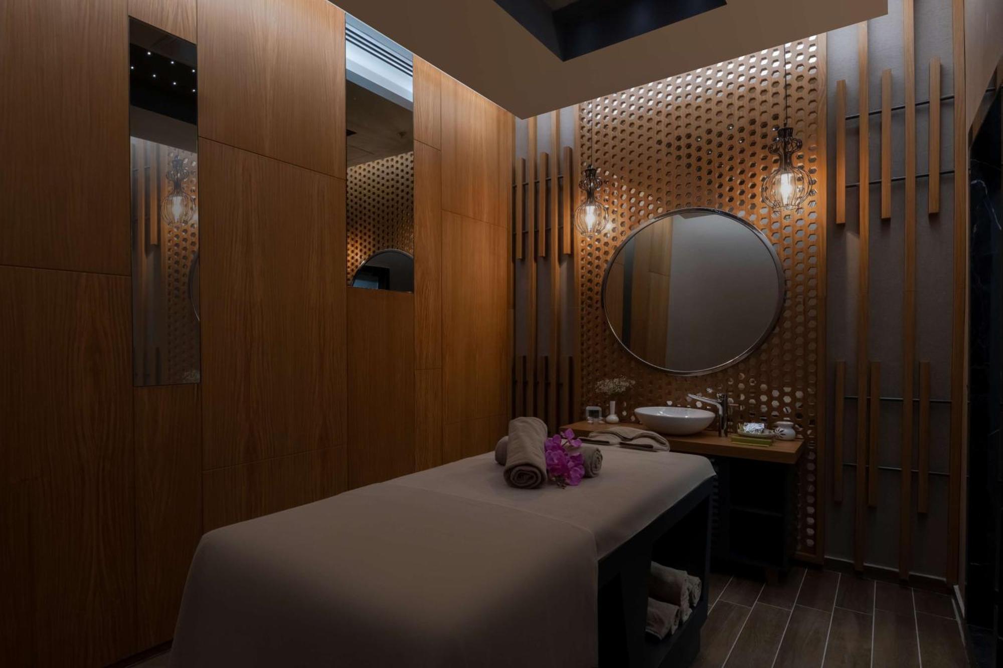 فندق Doubletree By Hilton مانيسا المظهر الخارجي الصورة