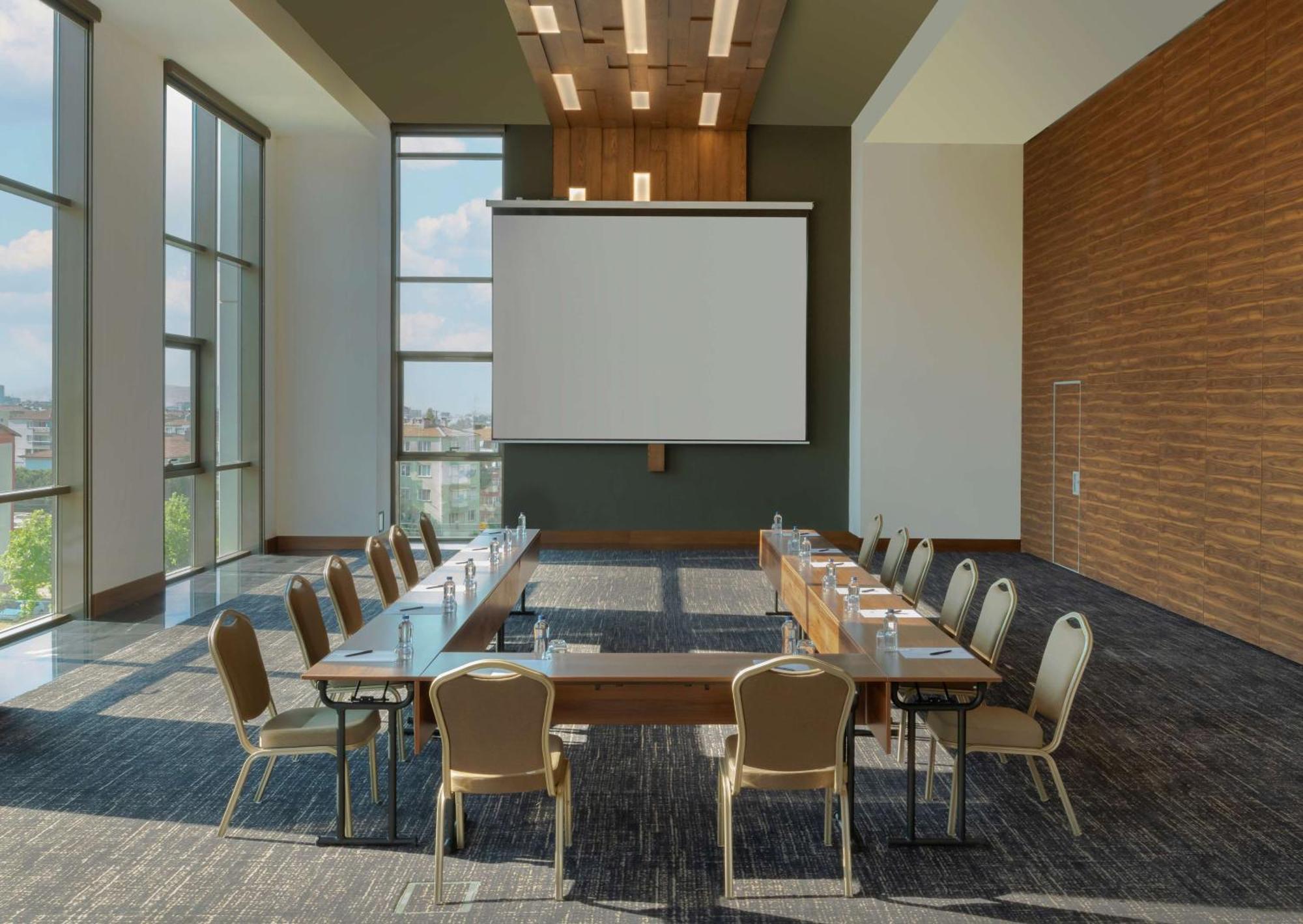 فندق Doubletree By Hilton مانيسا المظهر الخارجي الصورة