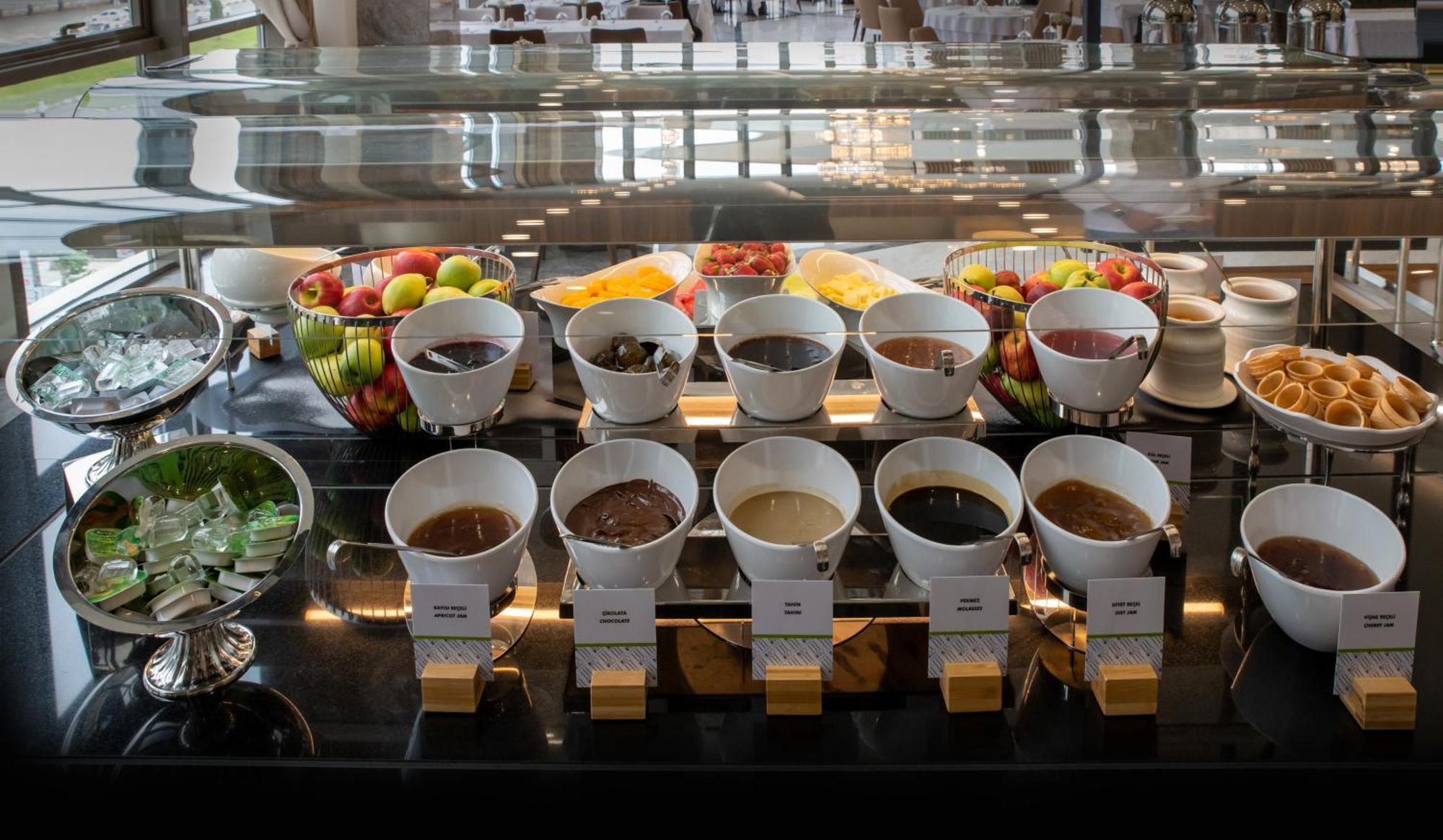 فندق Doubletree By Hilton مانيسا المظهر الخارجي الصورة